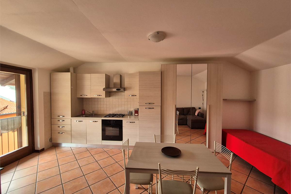 Monolocale con cantina a Lomazzo