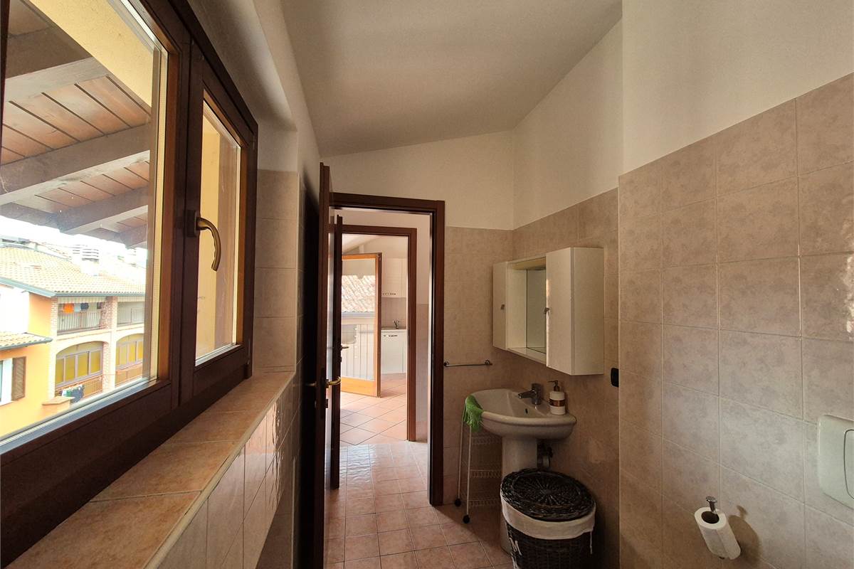 Monolocale con cantina a Lomazzo