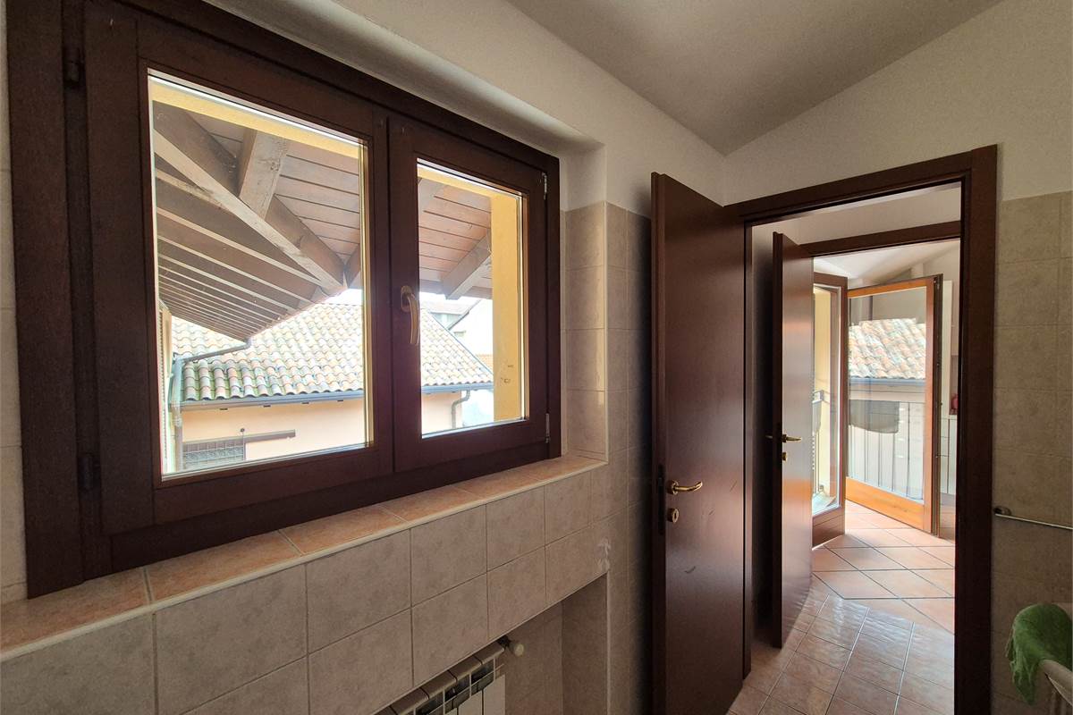 Monolocale con cantina a Lomazzo