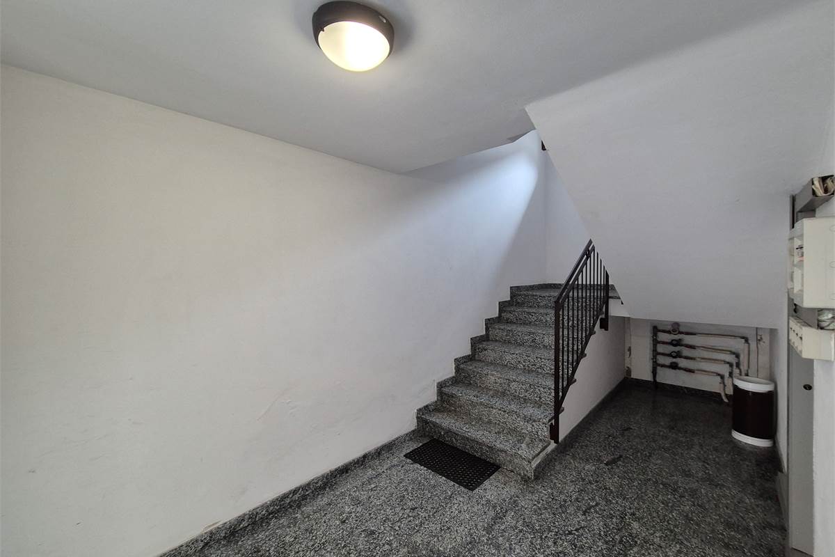 Monolocale con cantina a Lomazzo