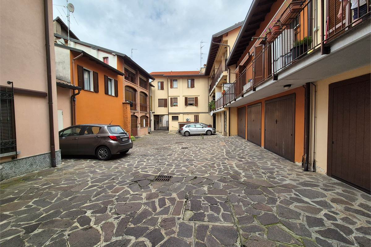 Monolocale con cantina a Lomazzo