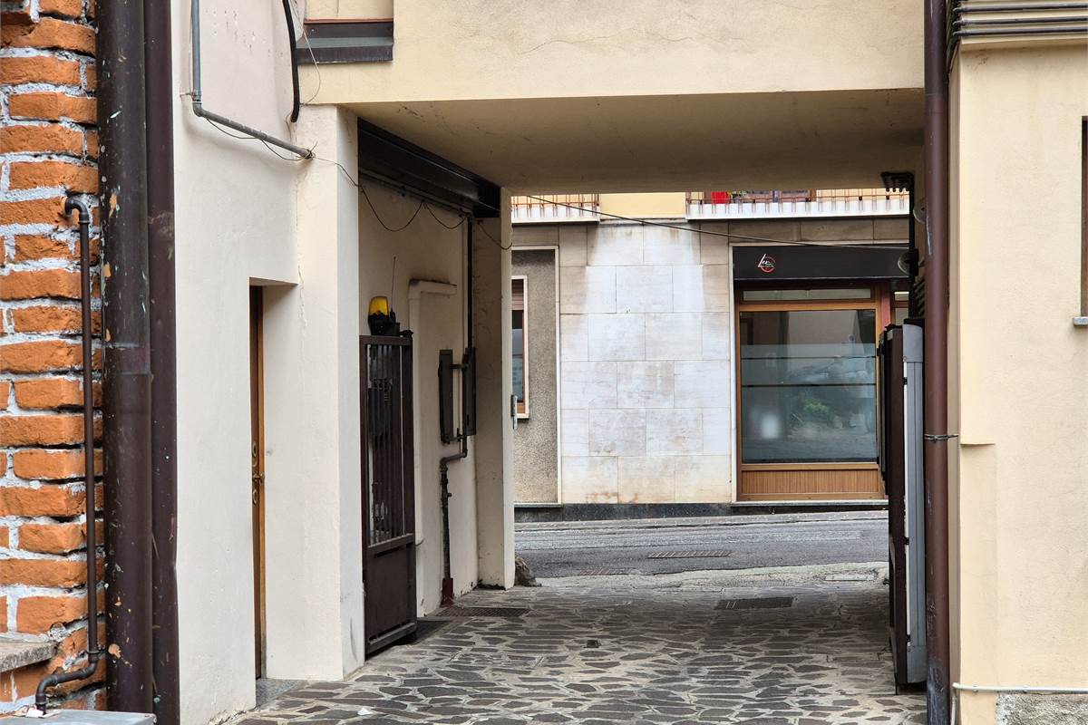 Monolocale con cantina a Lomazzo