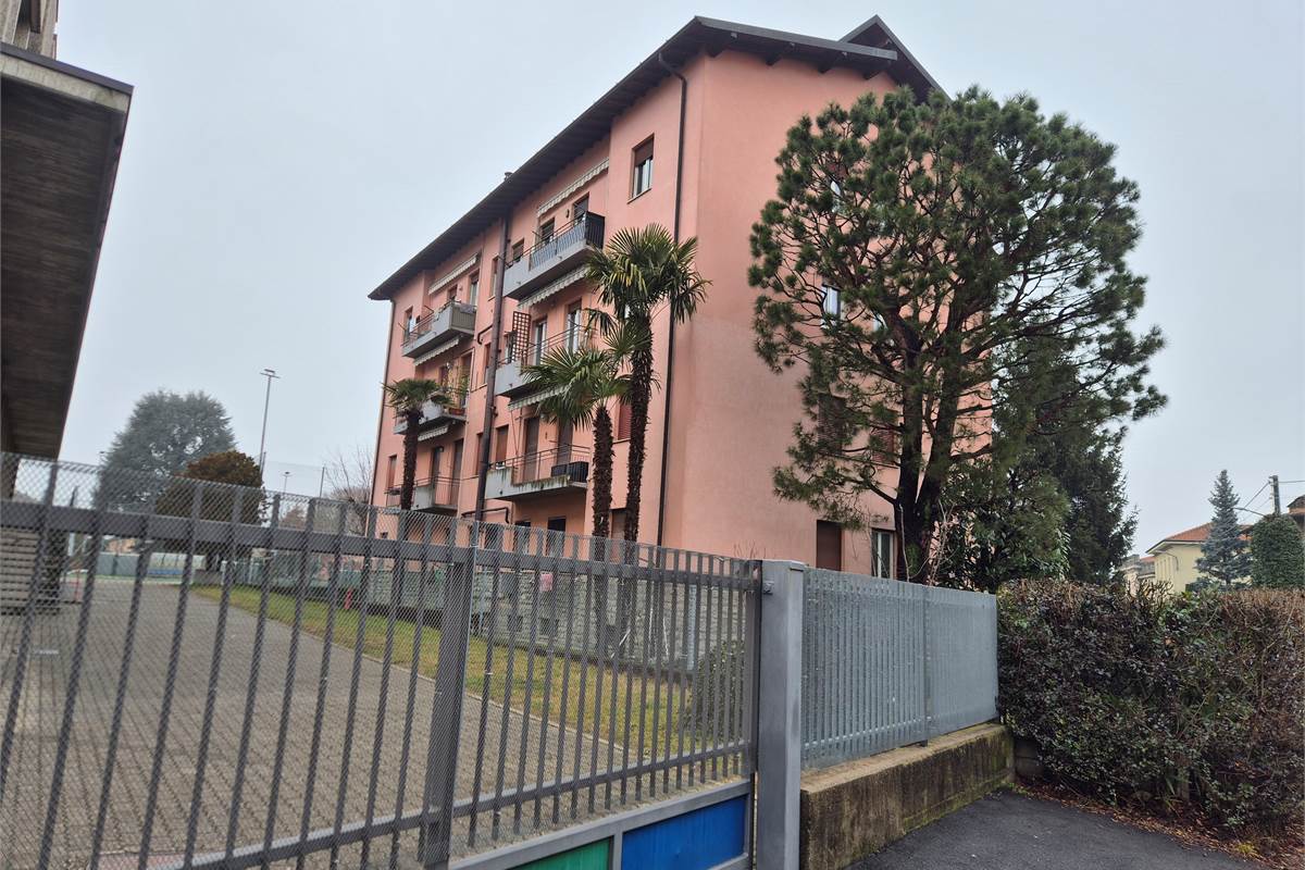 Trilocale in vendita con cantina a Lurate Caccivio