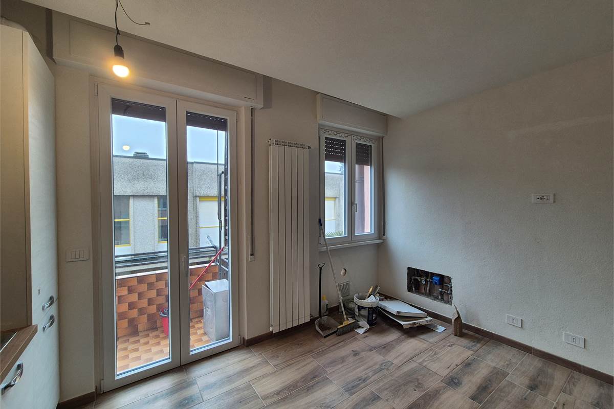 Trilocale in vendita con cantina a Lurate Caccivio