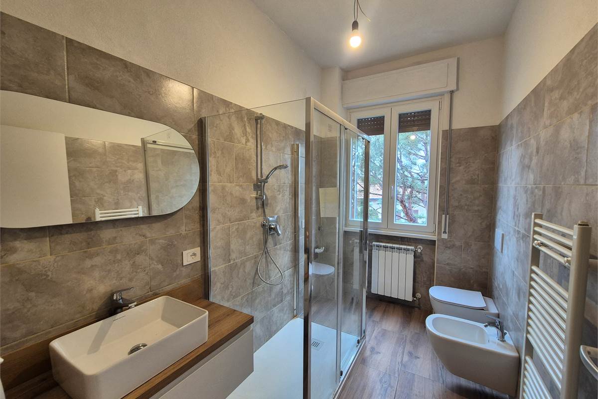 Trilocale in vendita con cantina a Lurate Caccivio