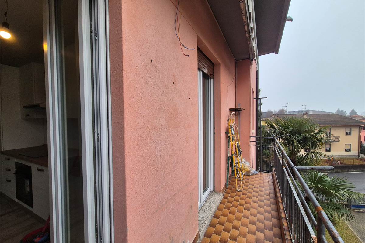 Trilocale in vendita con cantina a Lurate Caccivio