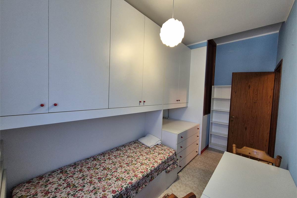 Affittasi Trilocale su Due Livelli Arredato 