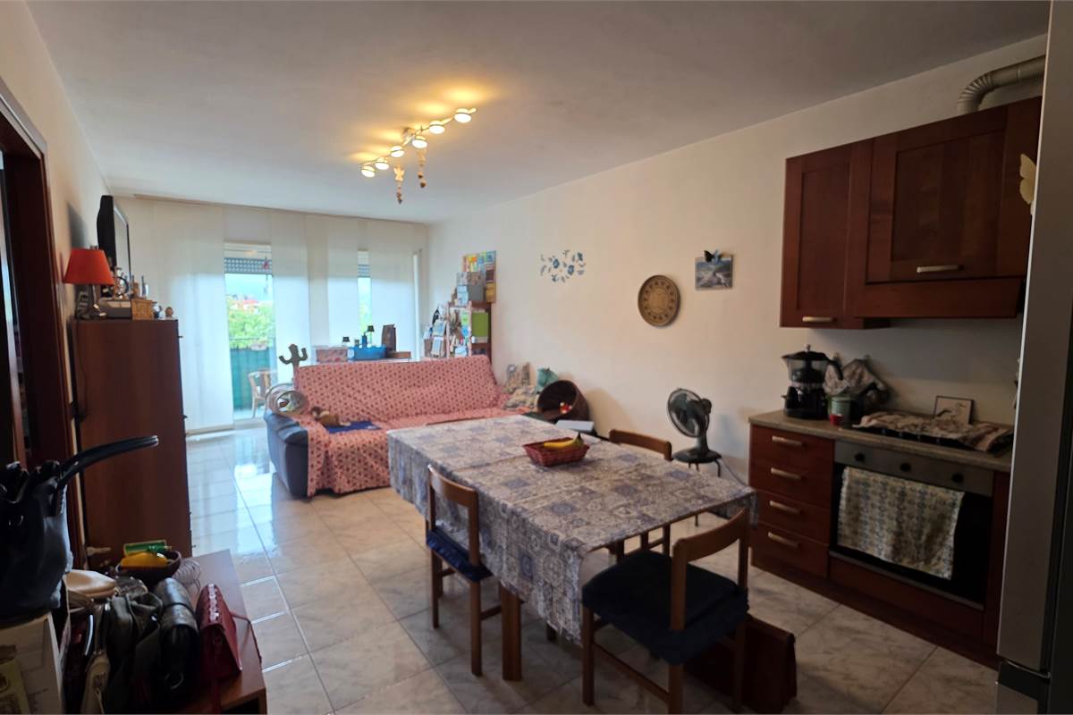 Ottimo bilocale con box a Camerlata 