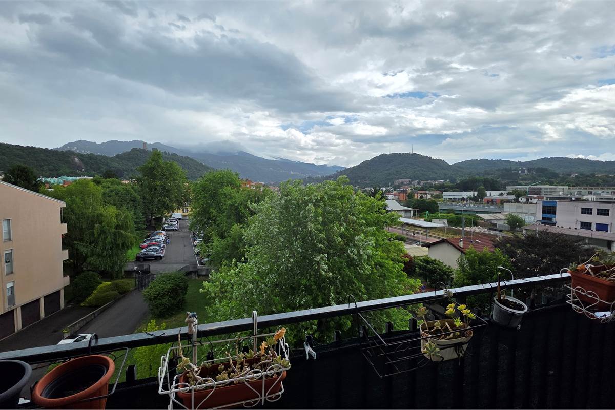 Ottimo bilocale con box a Camerlata 