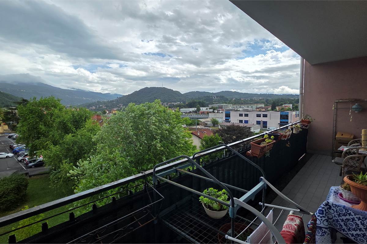 Ottimo bilocale con box a Camerlata 