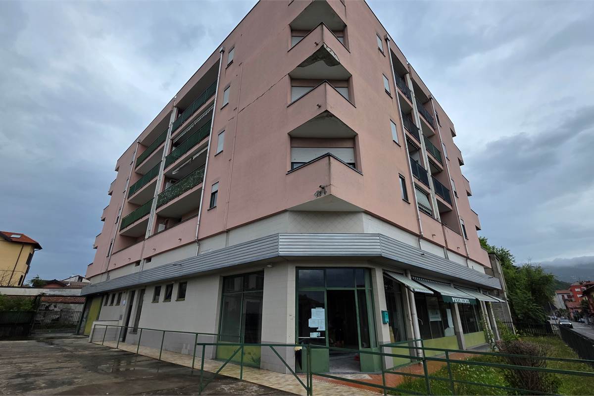 Ottimo bilocale con box a Camerlata 