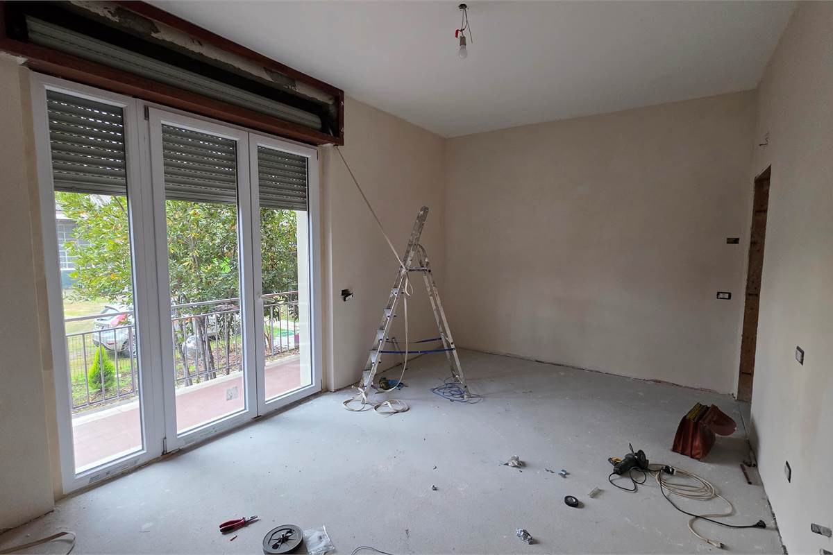 Porzione di casa a Carugo con due appartamenti 