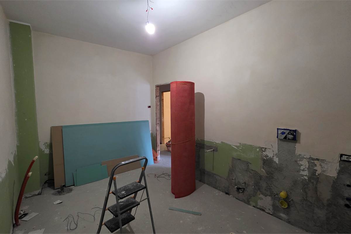 Porzione di casa a Carugo con due appartamenti 