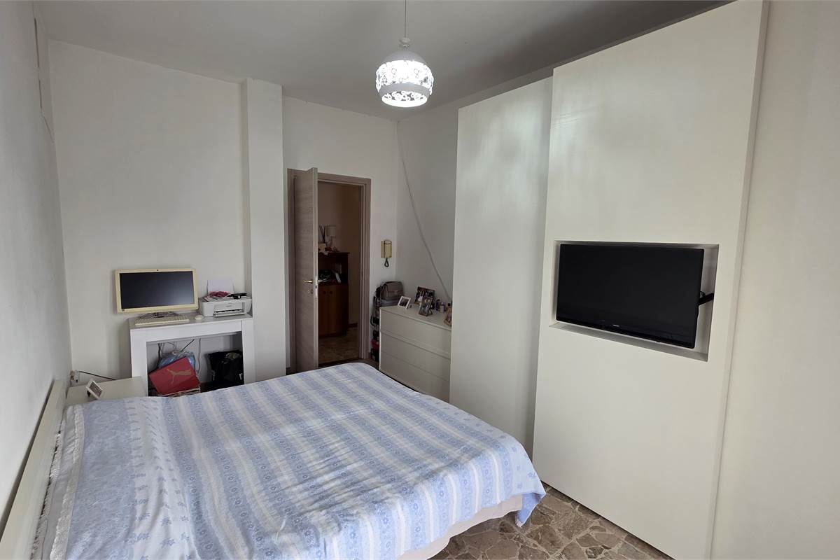 Porzione di casa a Carugo con due appartamenti 