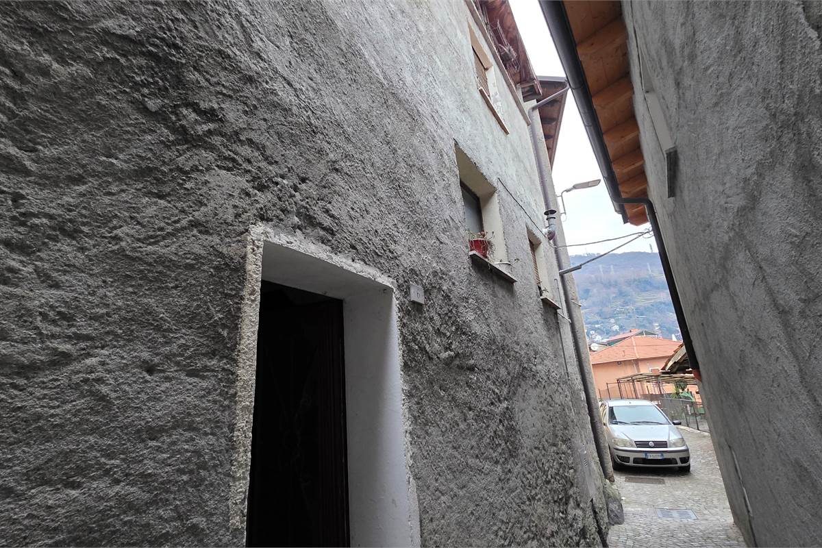 Porzione di casa a Dongo! 