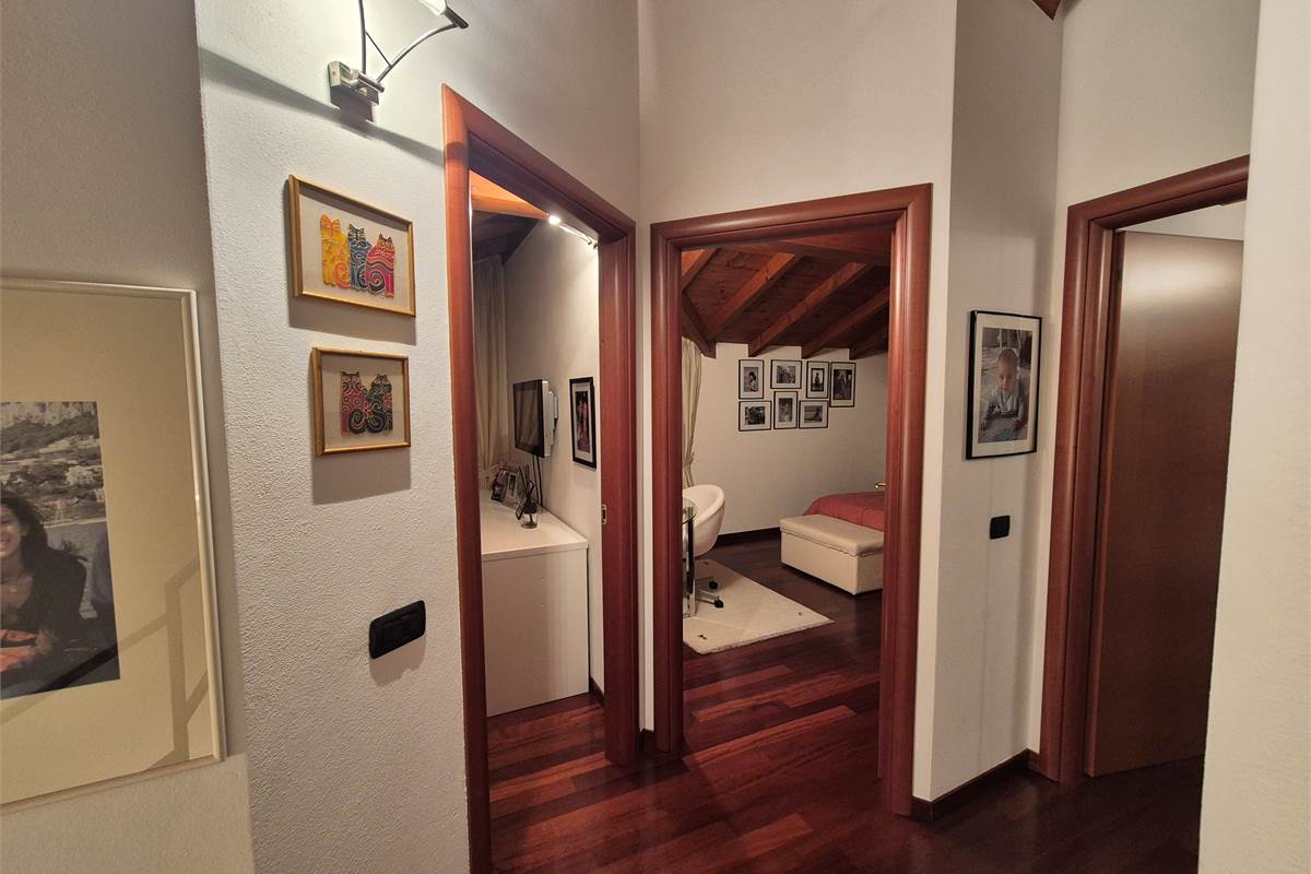 Spettacolare villa singola con giardino privato