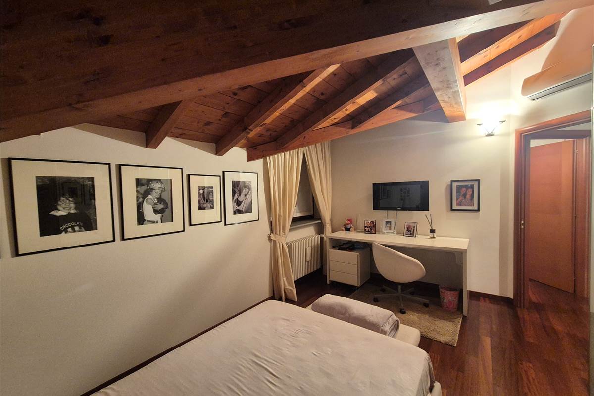 Spettacolare villa singola con giardino privato