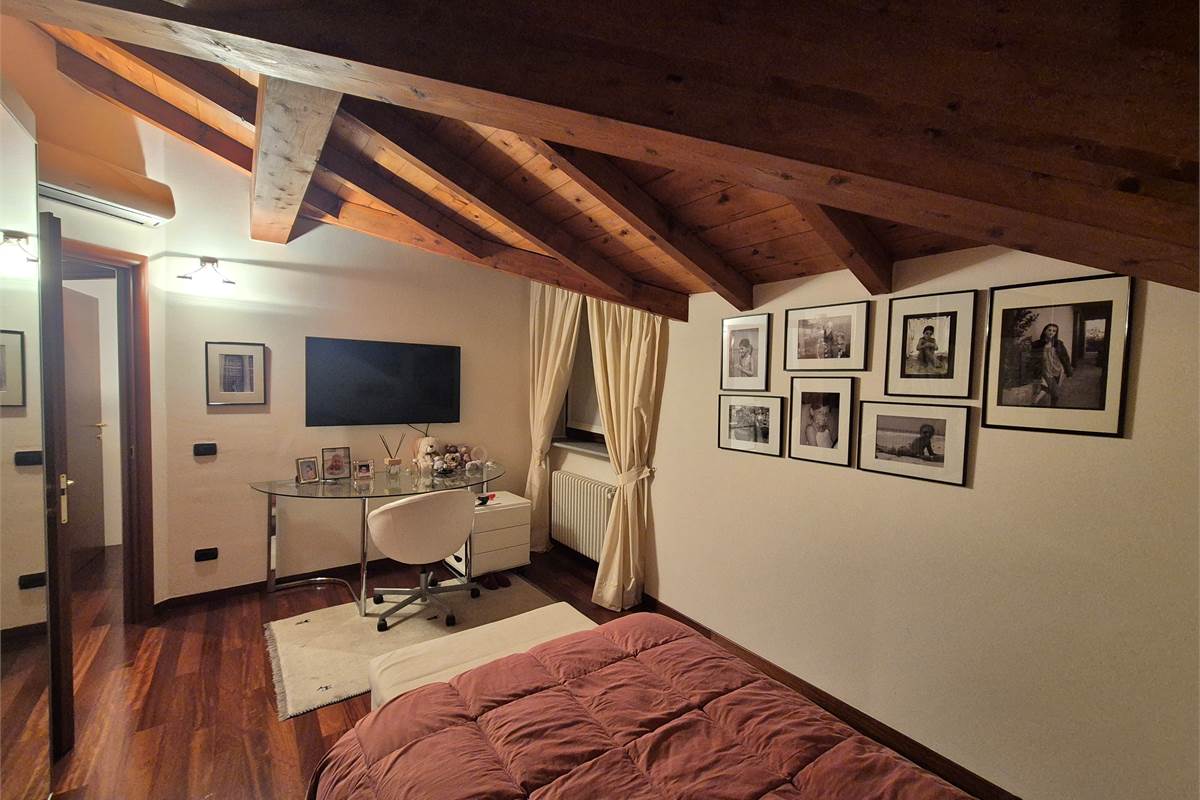 Spettacolare villa singola con giardino privato