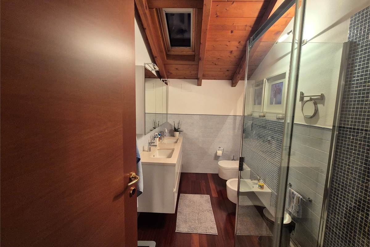 Spettacolare villa singola con giardino privato