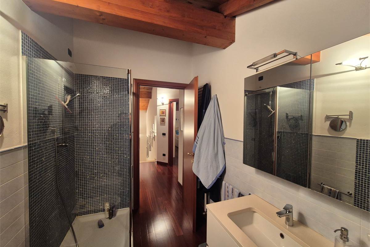 Spettacolare villa singola con giardino privato