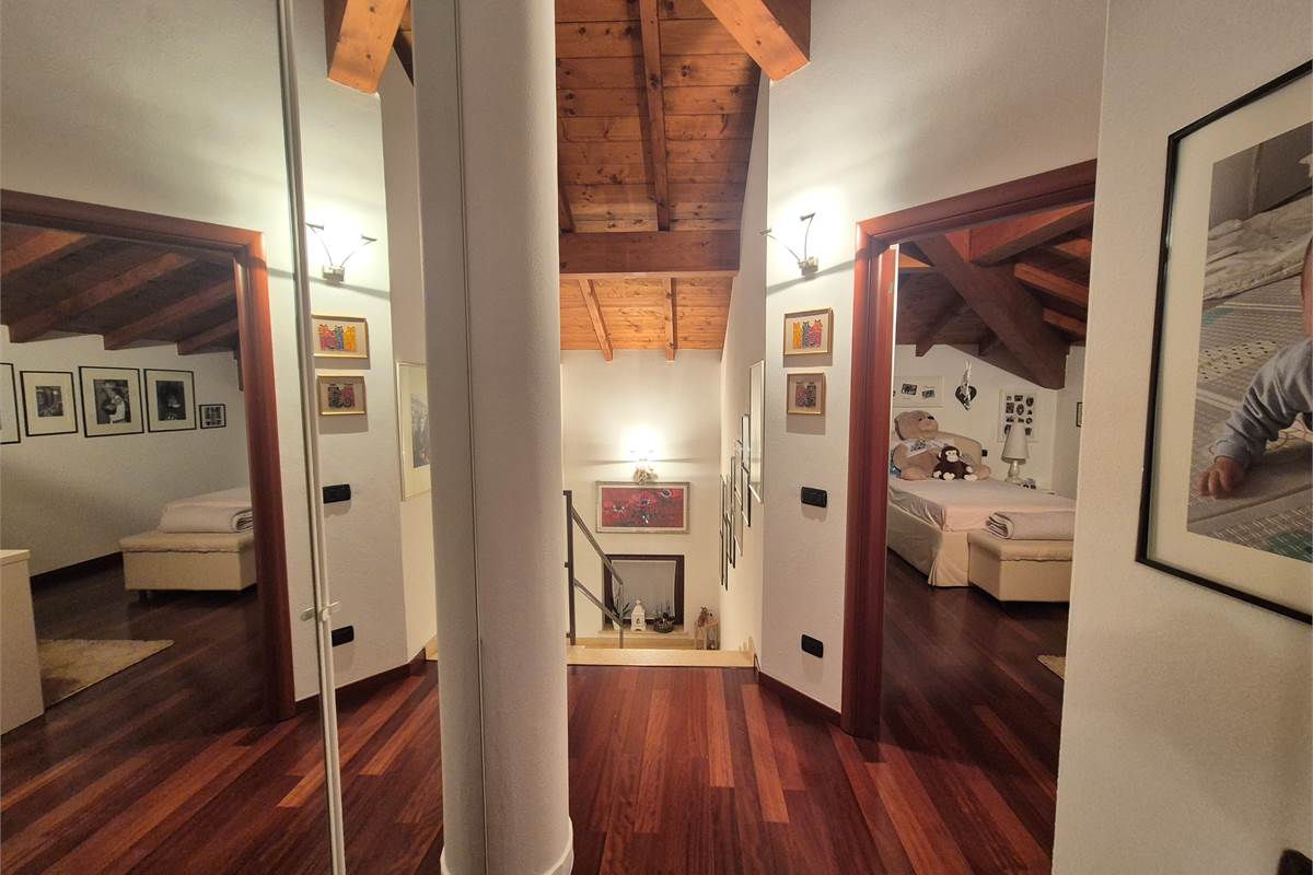 Spettacolare villa singola con giardino privato