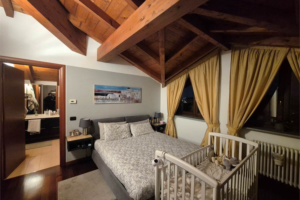 Spettacolare villa singola con giardino privato