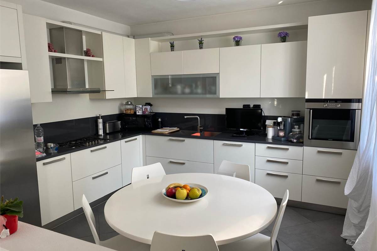 Spettacolare villa singola con giardino privato