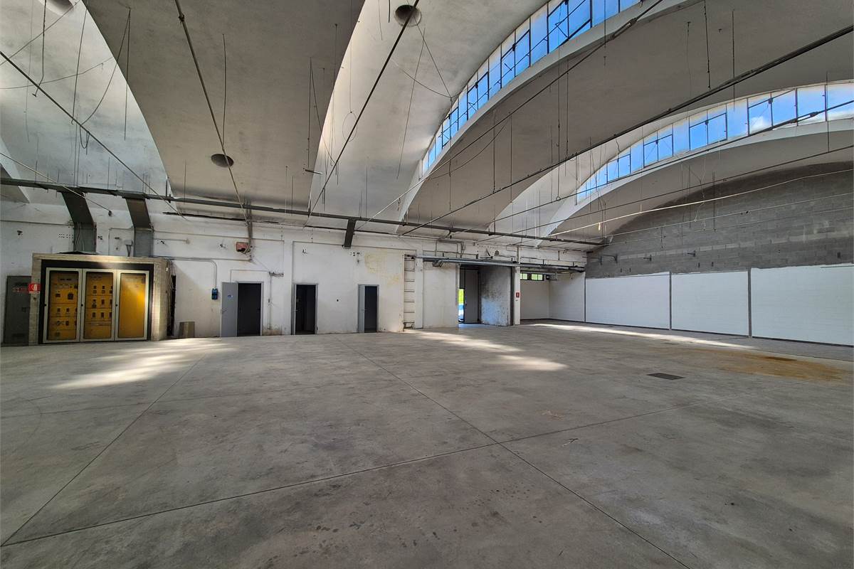 Lotto di capannone a Rovellasca (U7)