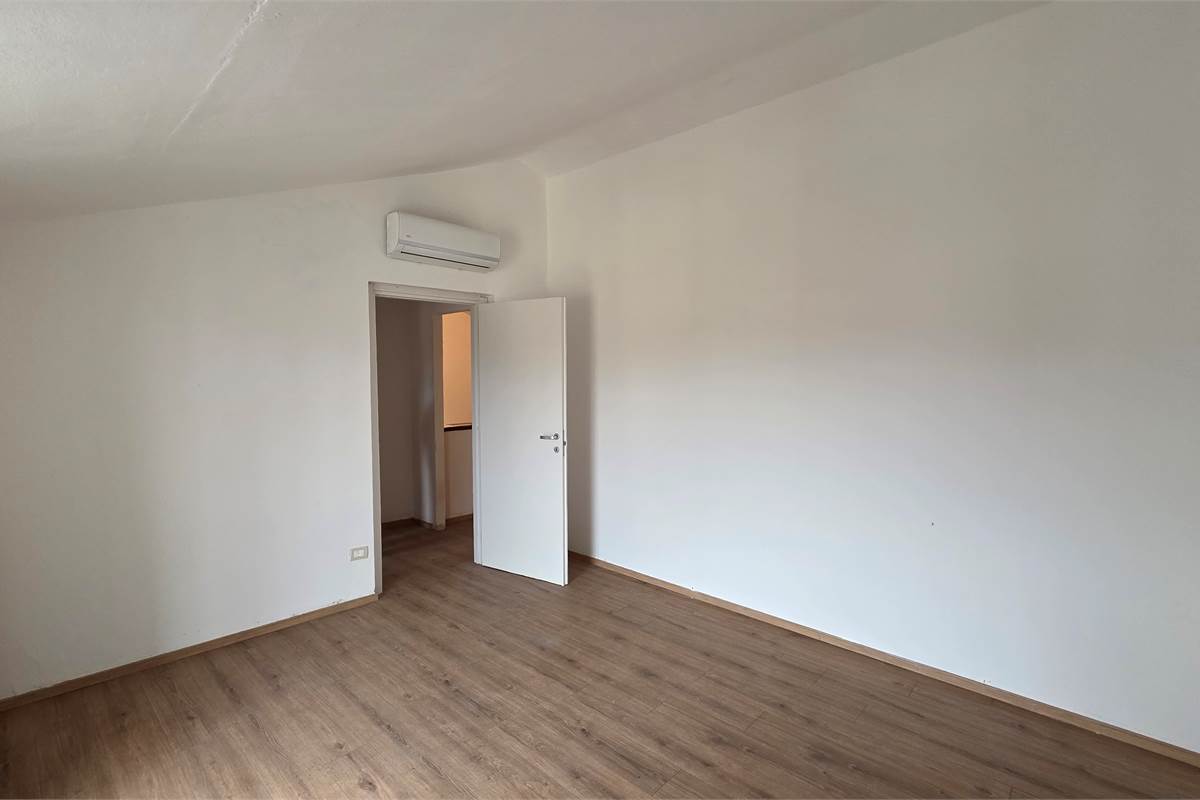 Trilocale RISTRUTTURATO A Caronno Varesino 