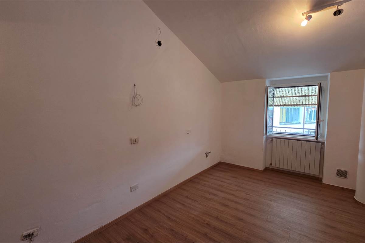 Trilocale RISTRUTTURATO A Caronno Varesino 