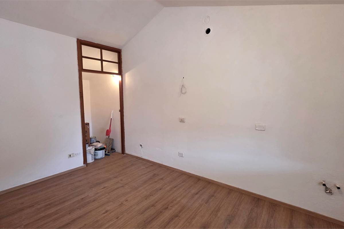 Trilocale RISTRUTTURATO A Caronno Varesino 