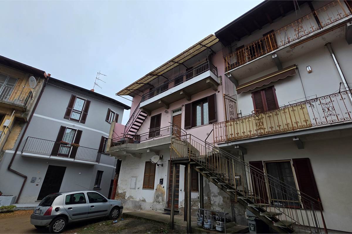 Trilocale RISTRUTTURATO A Caronno Varesino 