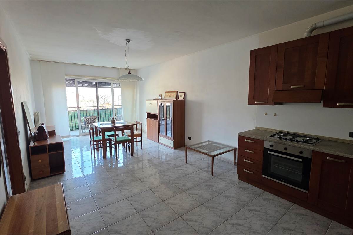 Ottimo bilocale con box a Camerlata 