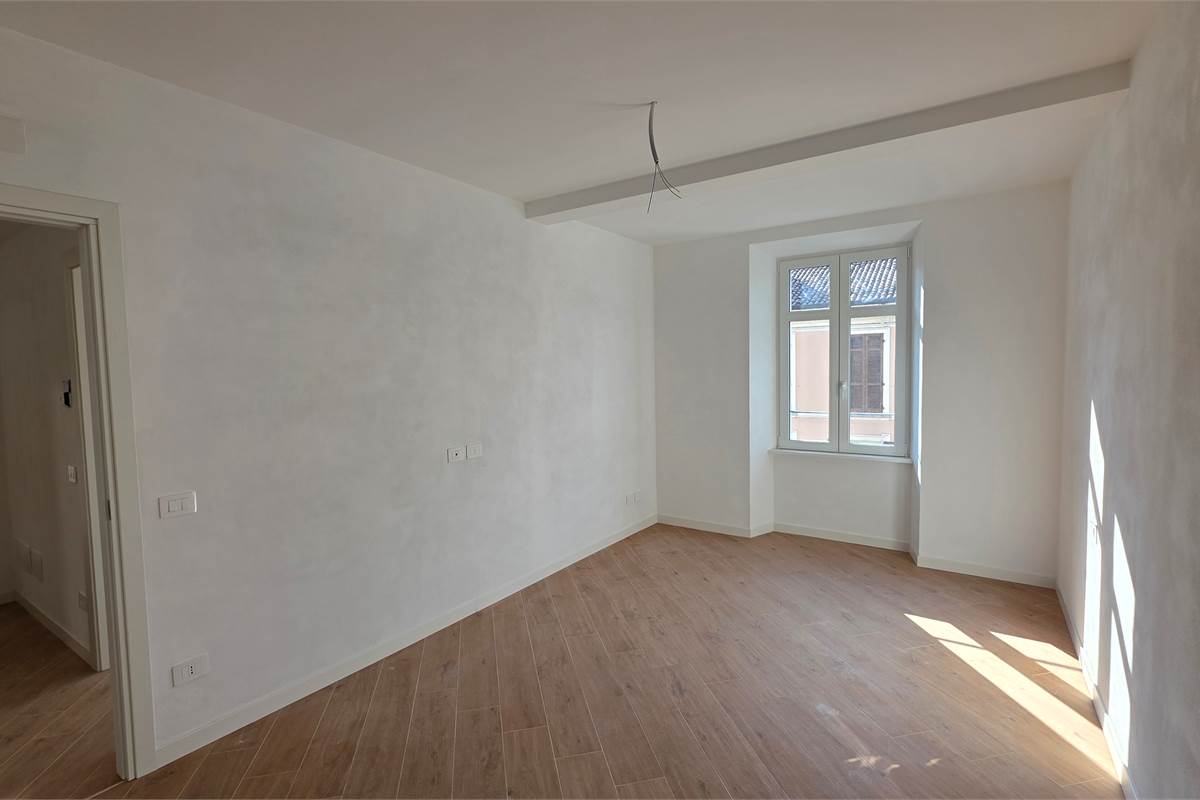 Trilocale in affitto a Como