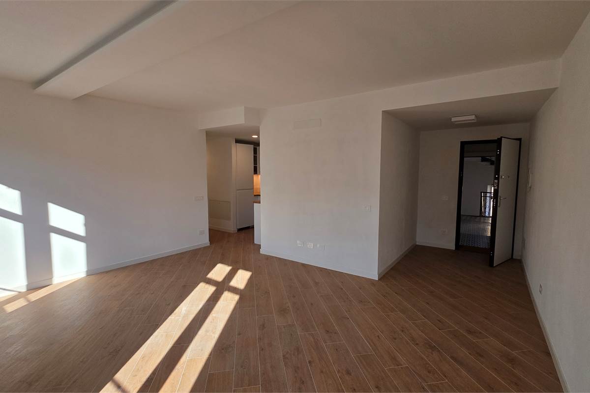 Trilocale in affitto a Como