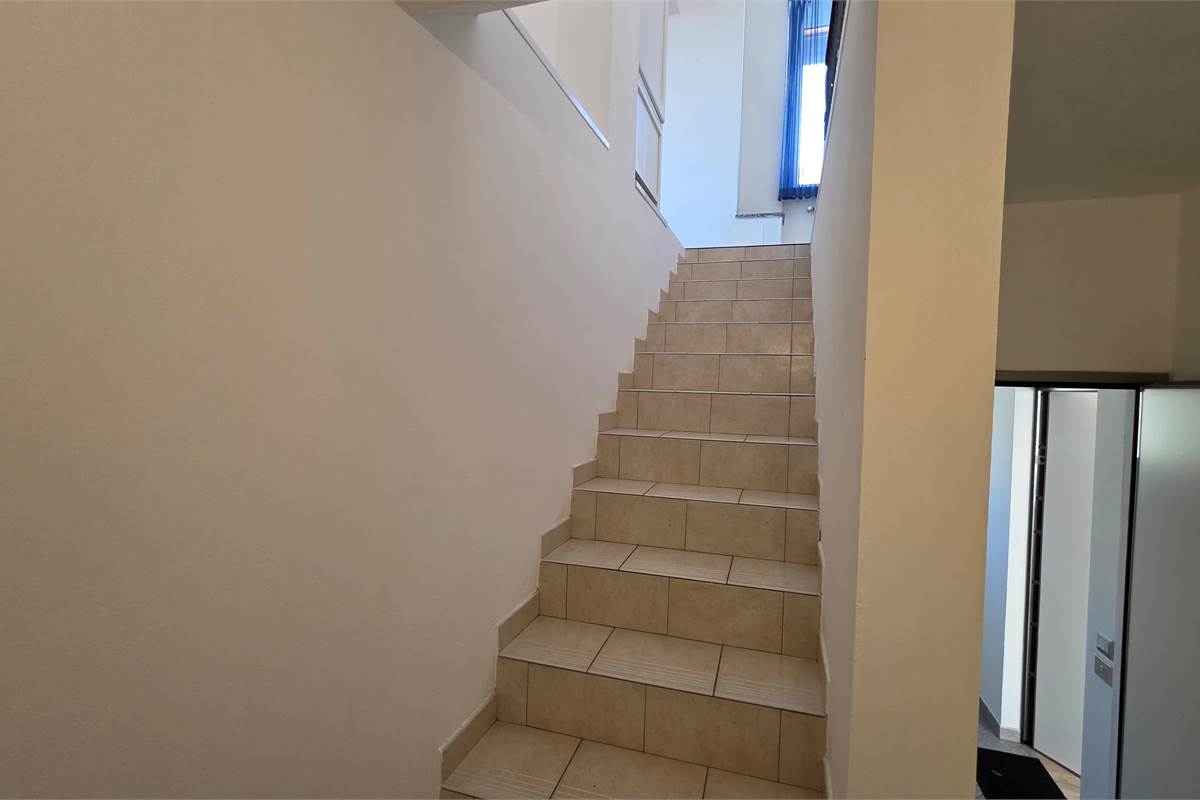 Trilocale con posto auto a Tremezzina