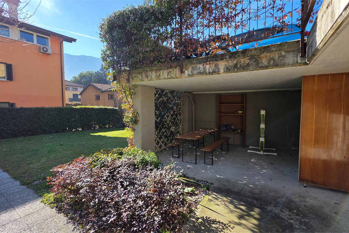 Trilocale con posto auto a Tremezzina