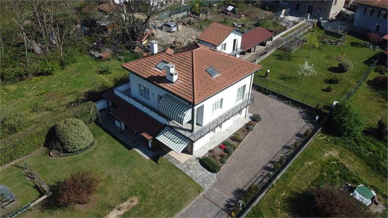 Proprietà in vendita a Cocquio Trevisago