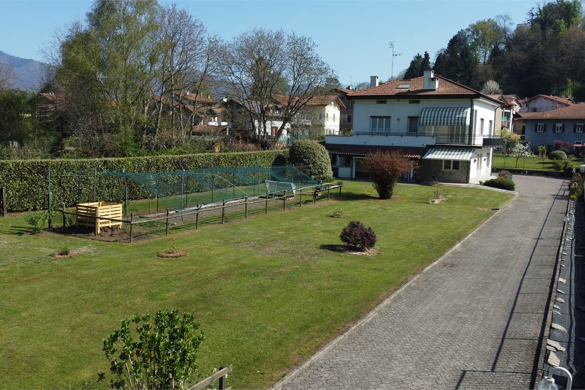 Proprietà in vendita a Cocquio Trevisago