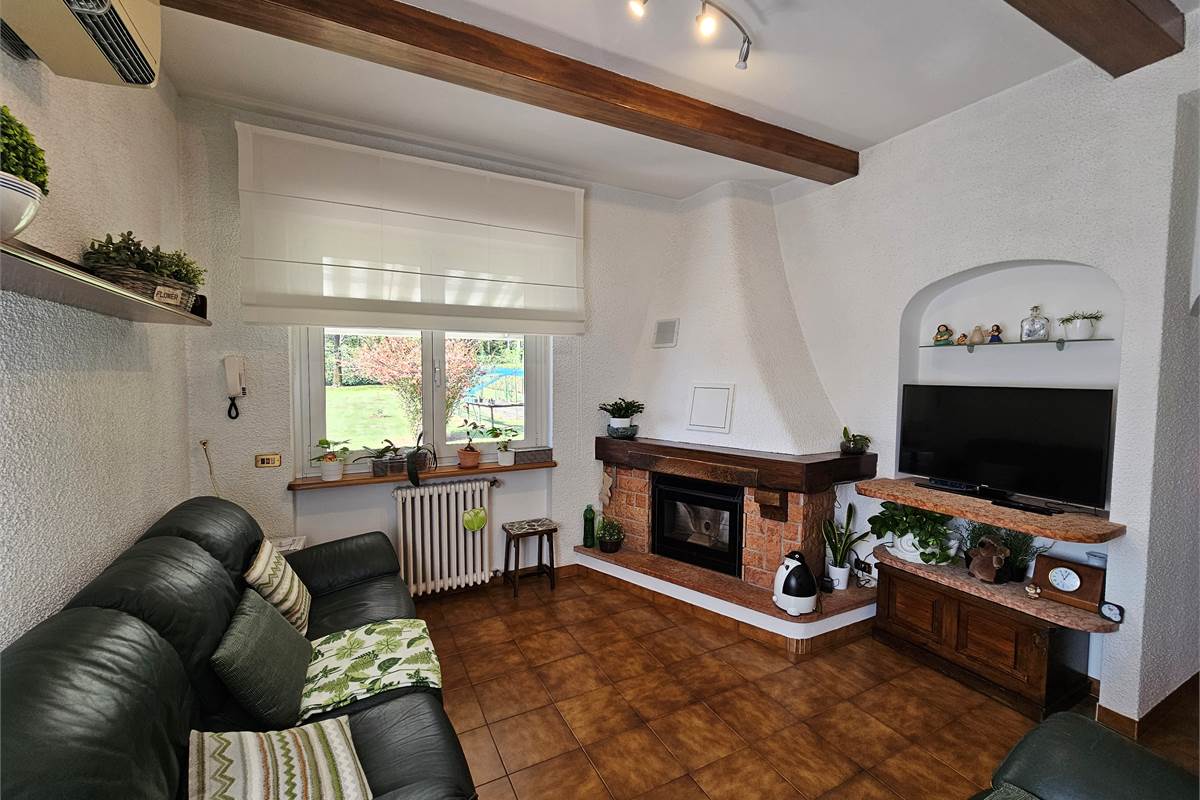 Proprietà in vendita a Cocquio Trevisago