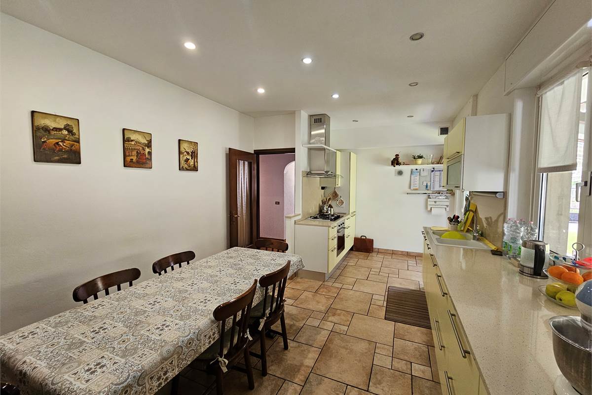 Proprietà in vendita a Cocquio Trevisago