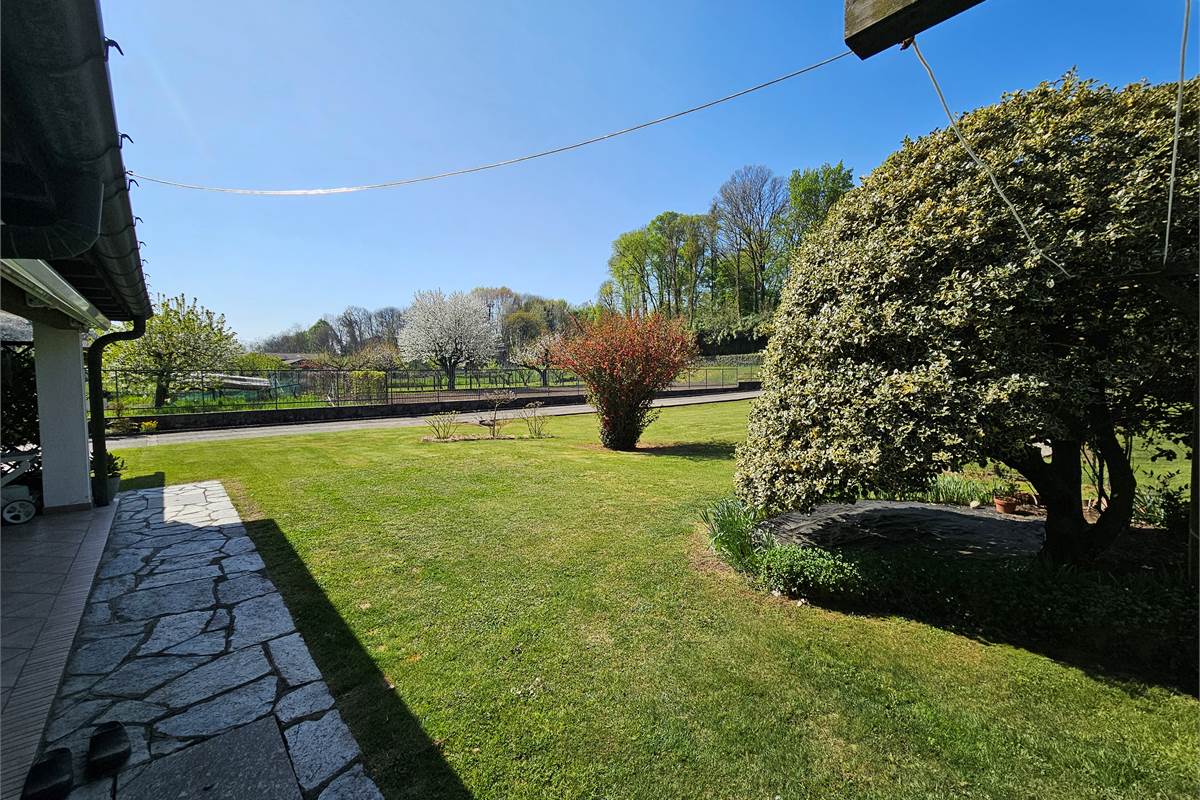 Proprietà in vendita a Cocquio Trevisago