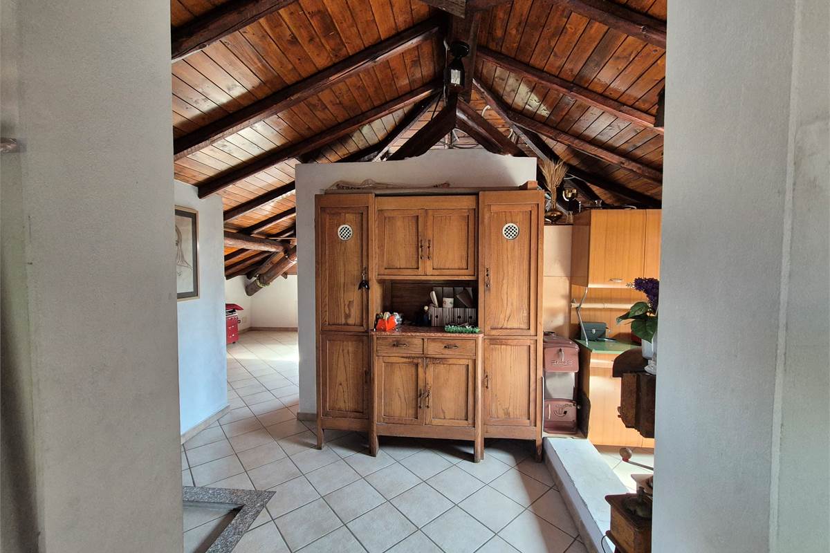 Proprietà in vendita a Cocquio Trevisago