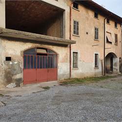 Rustico con giardino a Fenegrò