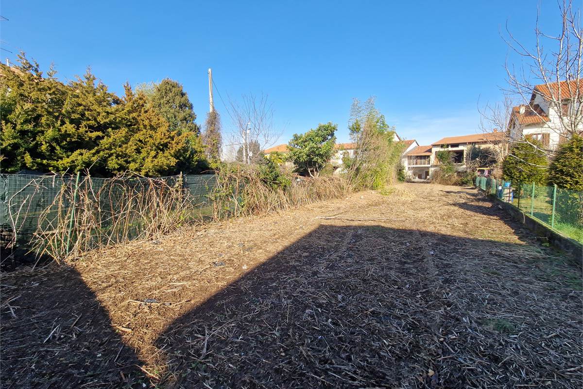 Rustico con giardino a Fenegrò