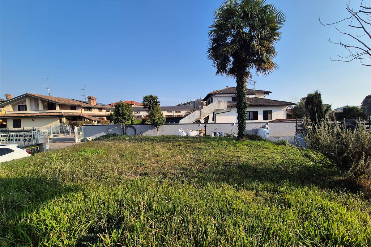 Villa indipendente a Limido Comasco