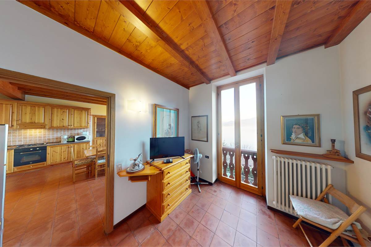 Appartamento su due livelli a San Siro (CO)