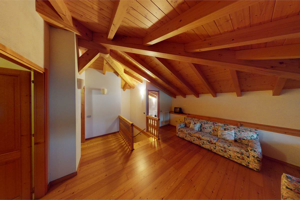 Appartamento su due livelli a San Siro (CO)