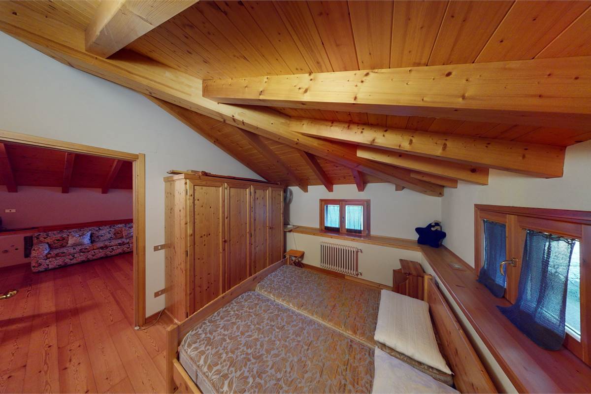 Appartamento su due livelli a San Siro (CO)