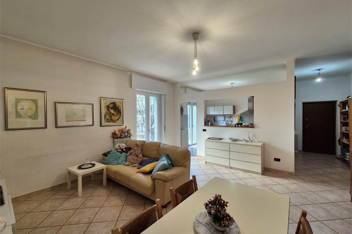 Quadrilocale con box singolo e cantina